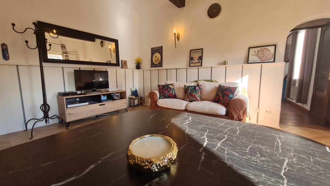 אקס-אן-פרובאנס Sunny Apartment With Nice View In History City Center מראה חיצוני תמונה